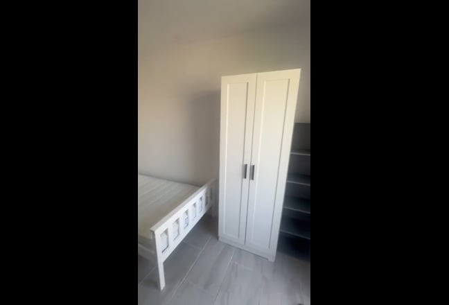 Private ensuite room available - Move in Today! Main Photo