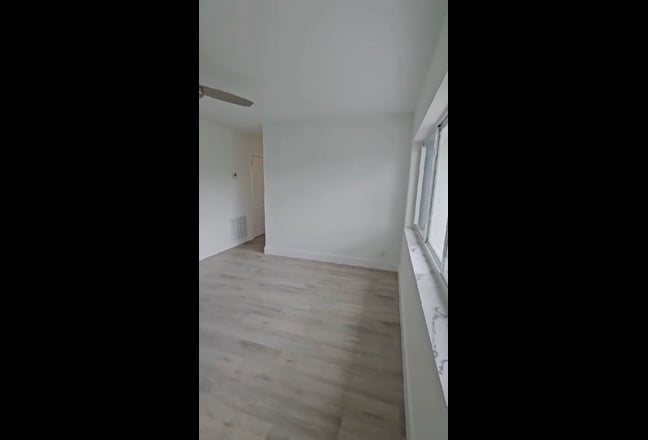 Large Private room in modern house!  Main Photo