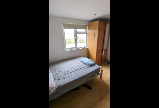  Double en-suite rooms in high standard property, Main Photo