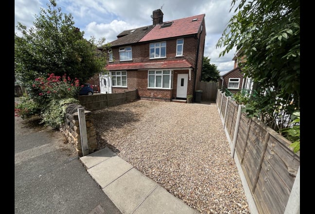 3X Rooms Available Now! - Lilac Crescent, Beeston Main Photo