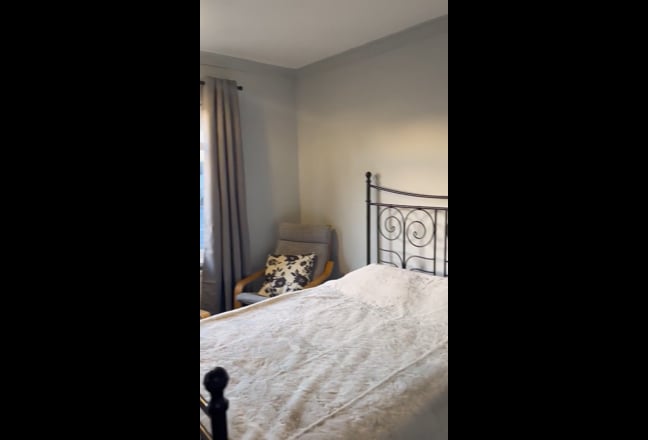 Room to let - great location.  Main Photo