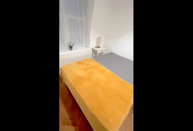 Bright Spacious in Heart of Putney All Inc + Clean Main Photo