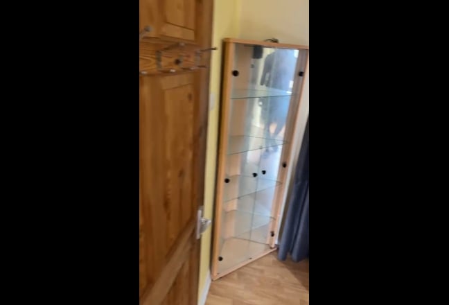 Sunny aspect double room to let. Main Photo