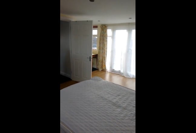  Large Studio Room  Northern Line and Tooting Stn Main Photo