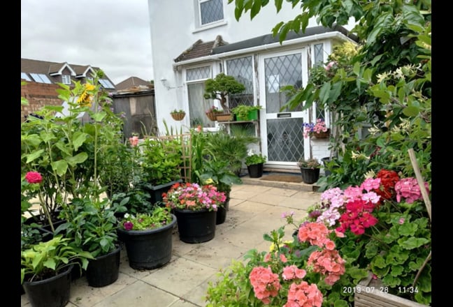 En-suite Double Room Langley Slough Main Photo