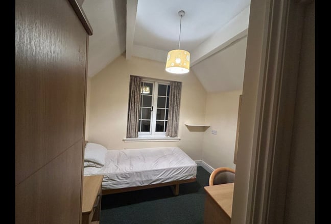 Shared property in Bourneville Main Photo