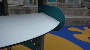 Reobre el parc infantil de la Plaça de les Escoles