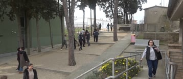 L'alumnat de 3r ESO de l’INS El Pedró fan una aturada per denunciar l'ajornament de les obres del centre