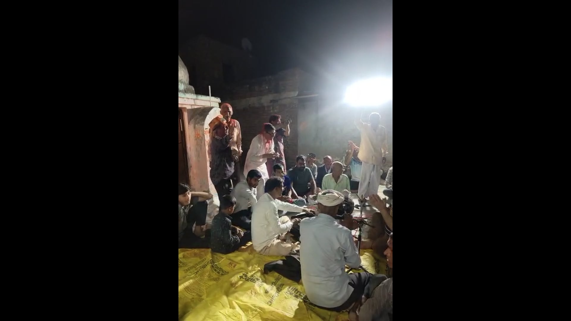 होली में ठेके को लेकर  गाया गाना हुआ सोशल मीडिया पर वायरल