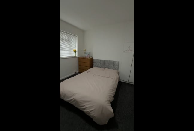 Bright Big Double Room in Hendon Main Photo