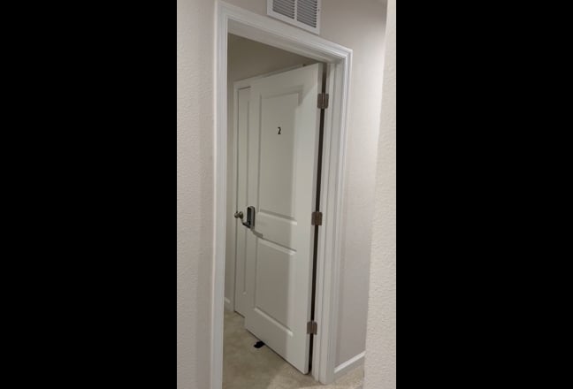 Furnished Private Room for Rent–Utilities Included Main Photo