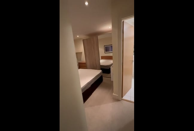 Big En-suite room (Canal Views): E14, Walk to tube Main Photo