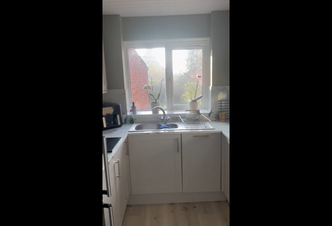 Beautiful Double room available in house share  Main Photo