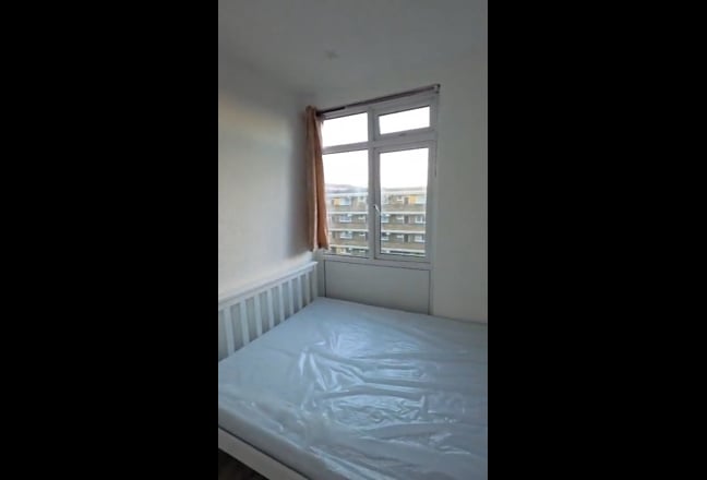 New Refurb Four Rooms in Shared Flat–E3 🏠Bow Road Main Photo