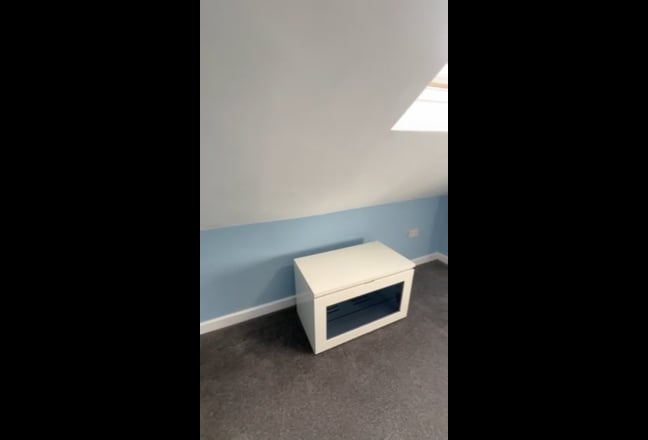 Stunning one double bedroom, En-suite house share. Main Photo