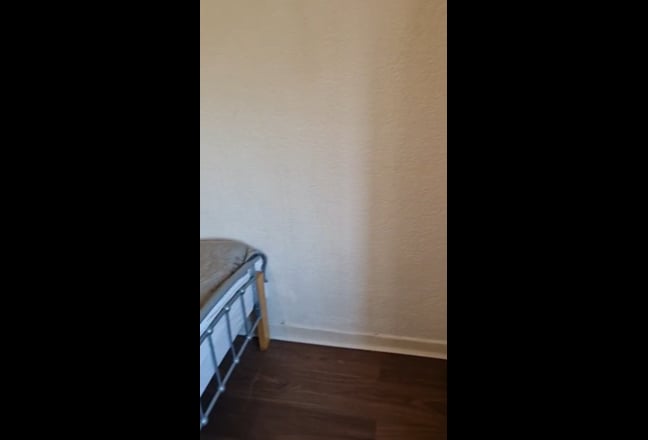 Professional House Great Location  - Free Parking  Main Photo