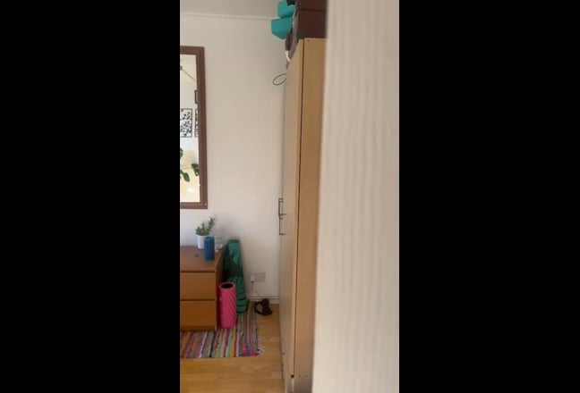 Large DoubleBed - Furnished - All Bills Included Main Photo