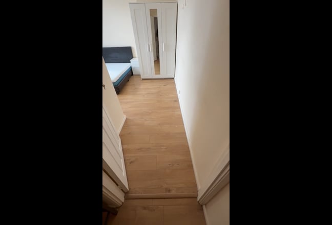 Short let till 12/04  for 1 person in Surrey Quays Main Photo