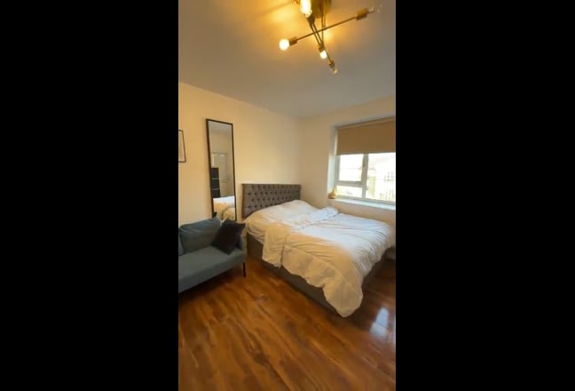 Large double room in the heart of Brixton  Main Photo