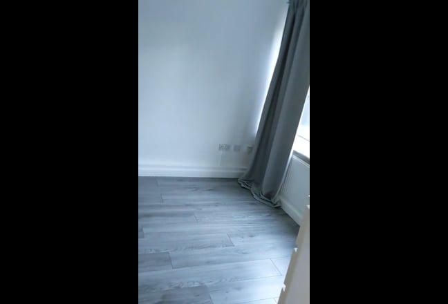 🏡 Spacious 4-Bedroom Family House with Garden  Main Photo