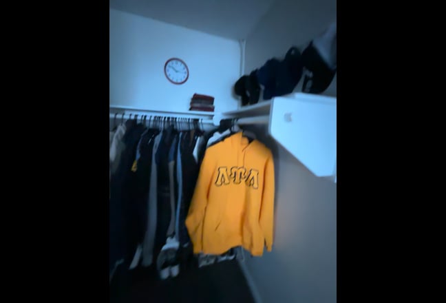 Big room in Long Beach available from 04/01 Main Photo