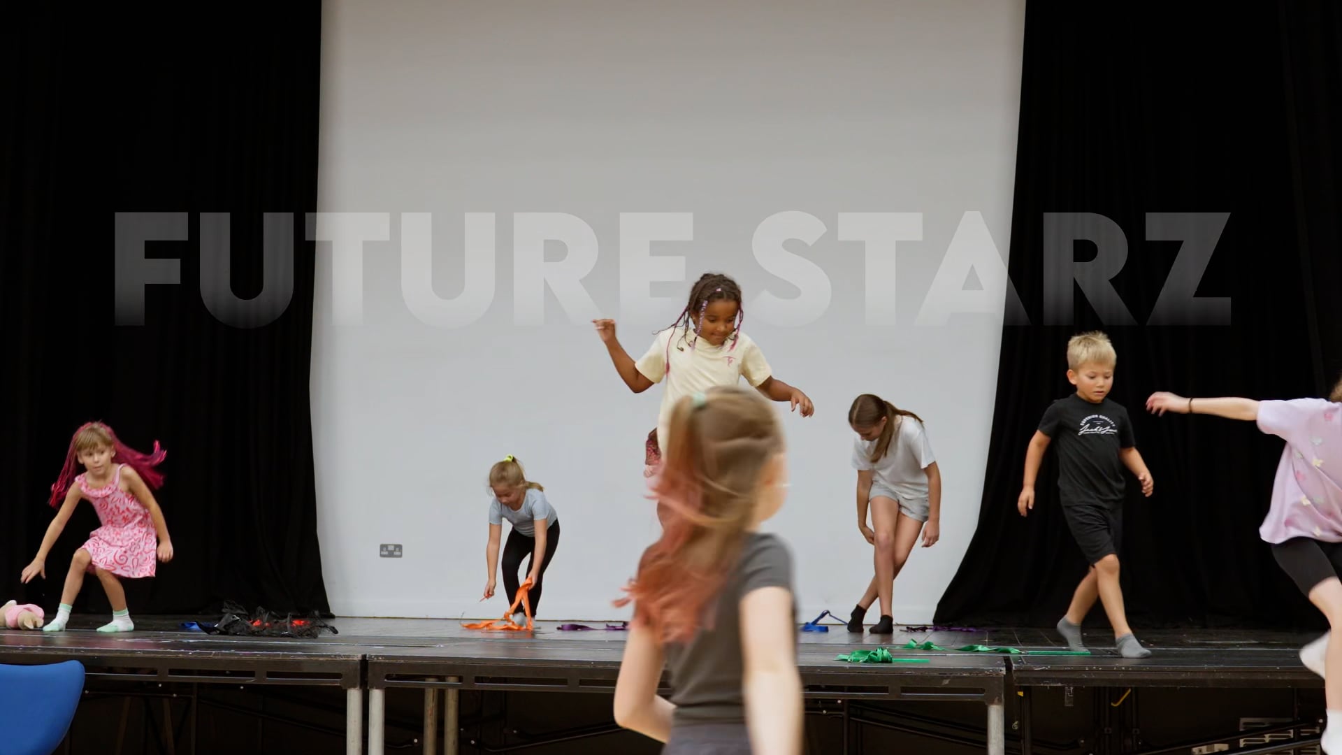 FUTURE_STARZ_SHORT_HORIZ_MegaHoliday_v1