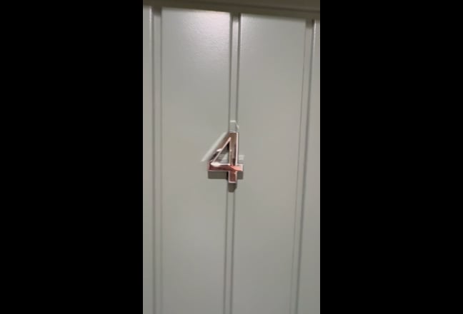 Massive en-suite room with kitchenette 🙂 Main Photo