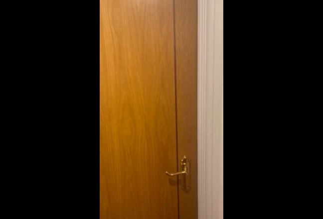 Single room available  Main Photo