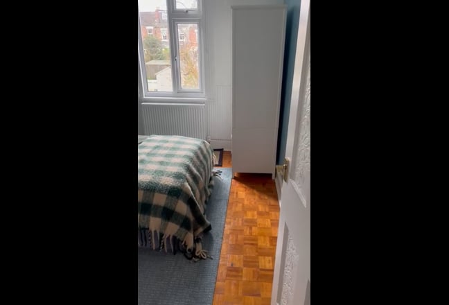 Beautiful 3 bed split level Victorian House Main Photo