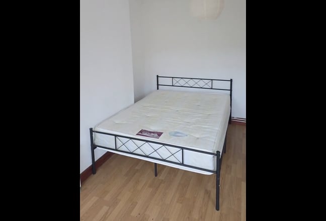 ♥️Canary Wharf*Crossharbour!Cheap and Chic ♥️ Main Photo