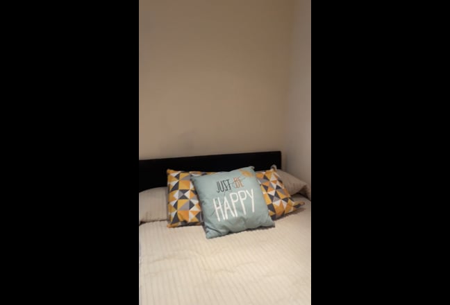 Fantastic ensuite rooms available Woodhouse area Main Photo