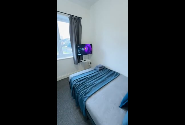 Stunning Single Room in Stonebridge Park  Main Photo