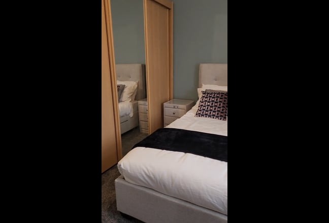 4 rooms - Close to Leagrave station & L&D hospital Main Photo