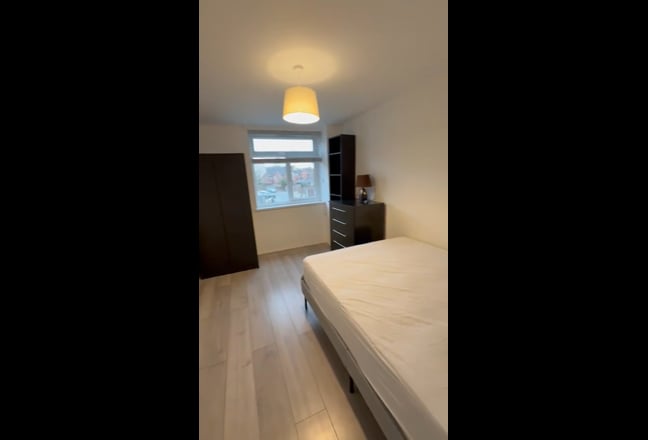 4 bed house in Bethnal Green all double rooms  Main Photo