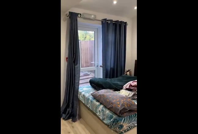 Spacious doubleroom for Female - near wembley Main Photo