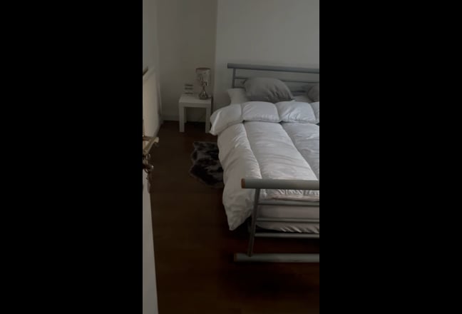 Gorgeous dble cosy rm W6,4 mins to tube lovely flt Main Photo