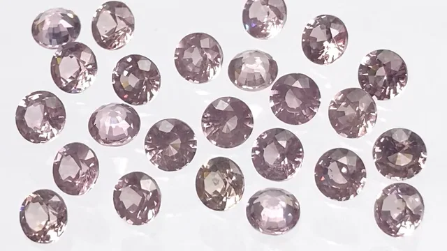 動画】宝石質ドラゴンガーネットAAA ルース ラウンドファセットカット