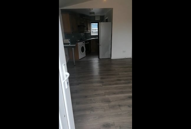 Studio apartment to rent Main Photo