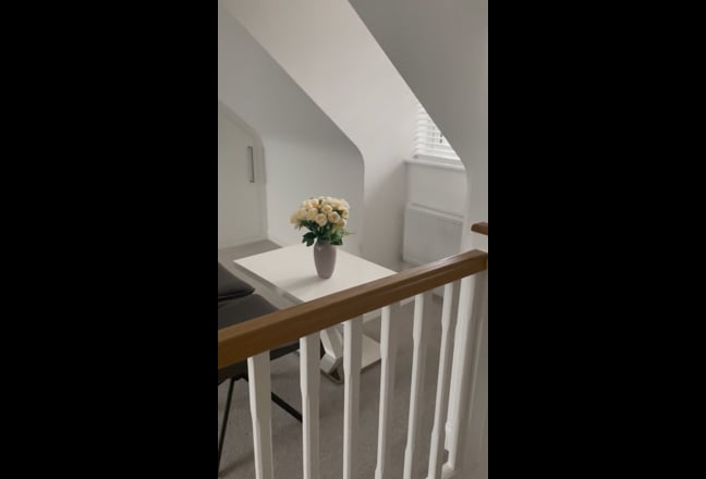 Big room on its own floor, in a newly built house Main Photo