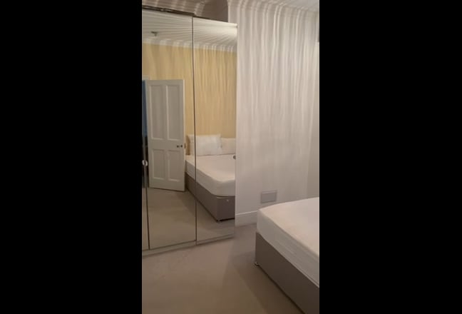 Gorgeous & Spacious Double Room available NOW✨ Main Photo