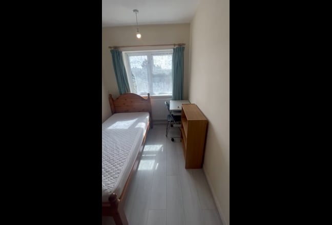 Single room to let CO4 Main Photo