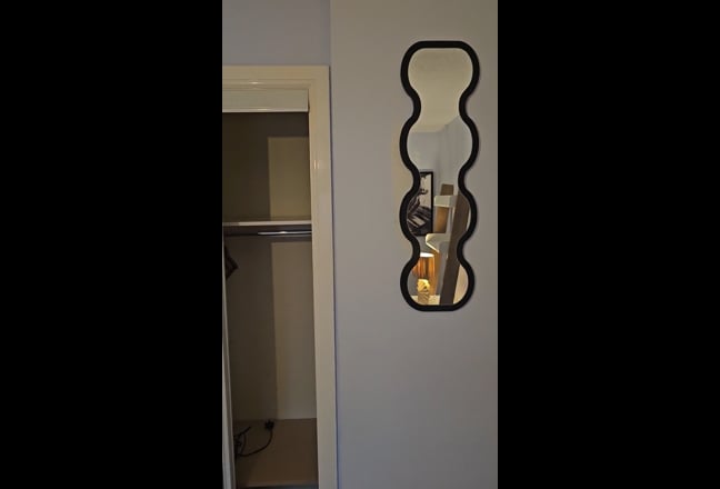 Double Room Available with parking Main Photo