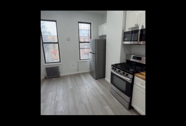 3 Bedroom Apartment located by Industry City Main Photo