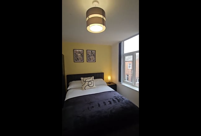 New Studios-own kitchenette & En-suite - Central📍 Main Photo