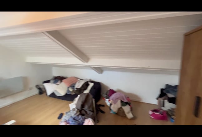 Beautiful biiig loft bedroom w/ garden Main Photo