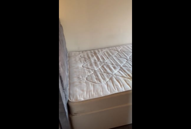 Double room to let  Main Photo