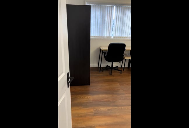 New! Studio flat within a commercial property  Main Photo