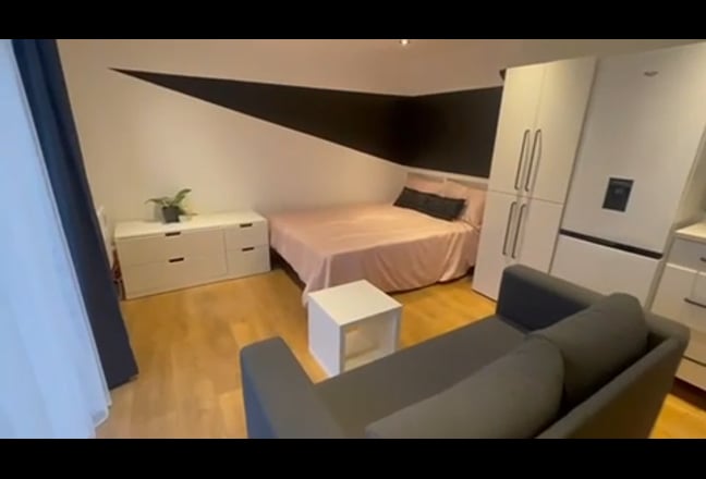 Studio annex Wraysbury Staines - Good links Main Photo