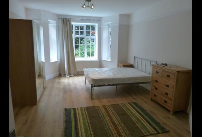 Double bedroom border of Hampstead/Golders Green Main Photo