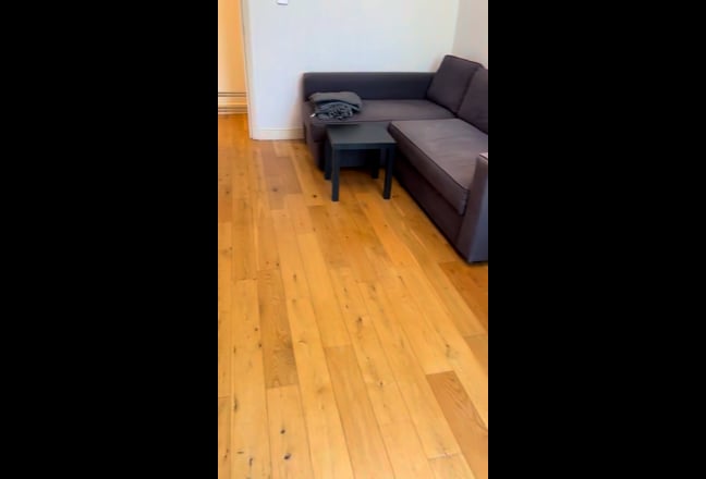 Walk to Imperial & Earl's Court! SW5 King Room Main Photo